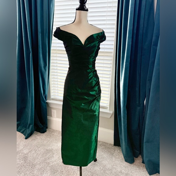 Vintage Dresses & Skirts - Vintage Alfred Angelo Off-Shoulder Green Formal Dress